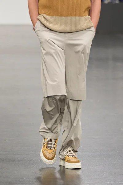 Look 93